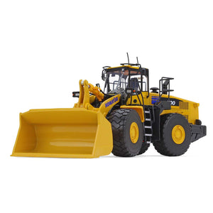 First Gear 50-3362 Komatsu WA500-7 Front Loader 1/50 Scale