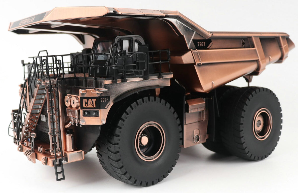 CAT 797F cobre Diecast Masters 85799 vista lateral