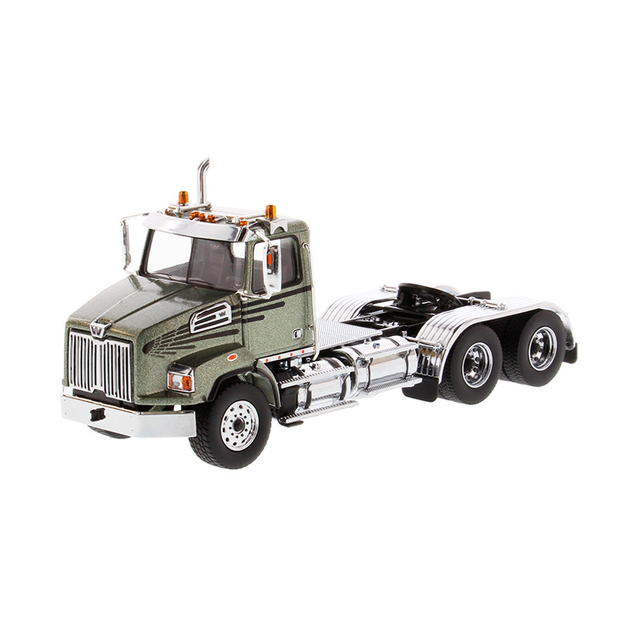 Diecast Masters 71038 Camión Western Star 4700 SF Escala 1/50