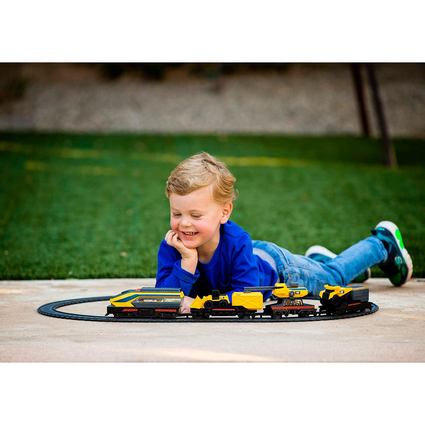 Set Mini Tren Caterpillar con 4 vagones y pista Funrise 82949