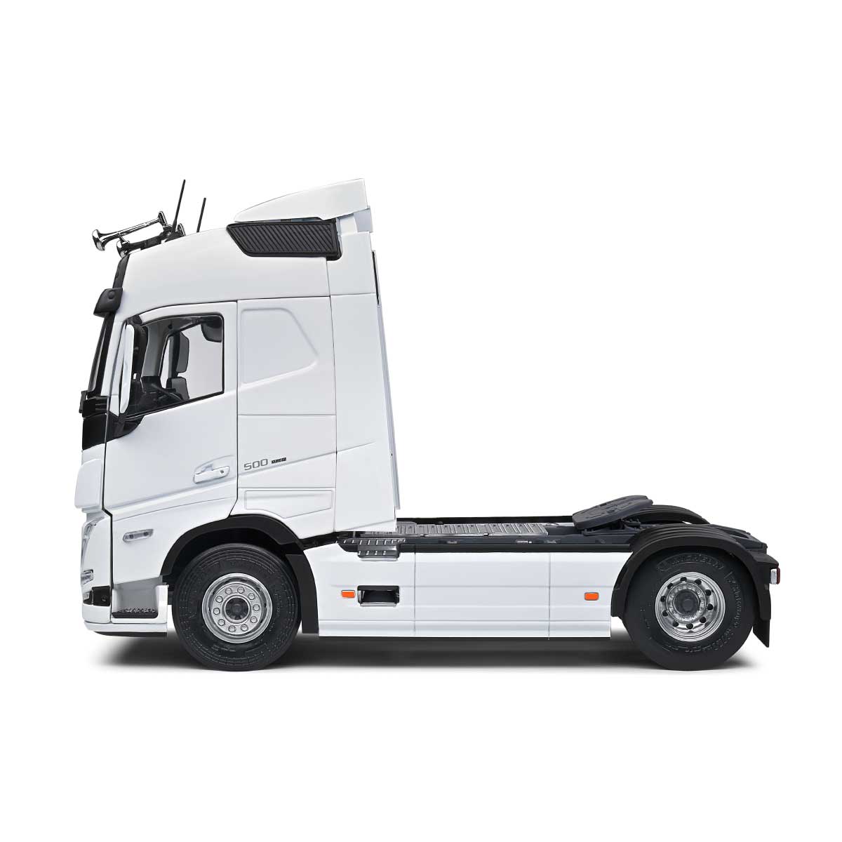 Miniature Volvo FH16 Globetrotter Truck Scale 1:24 Solido S2400103