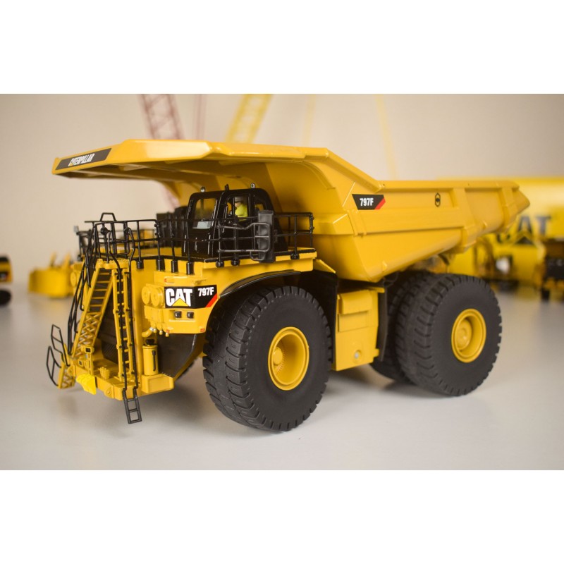 Miniatura de colección a escala de Camión Minero Caterpillar 797F Escala 1:50 Diecast Masters 85655