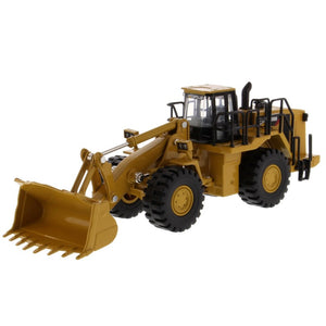 Diecast Masters 85697 Cat 988H Front Loader 1:64 Scale